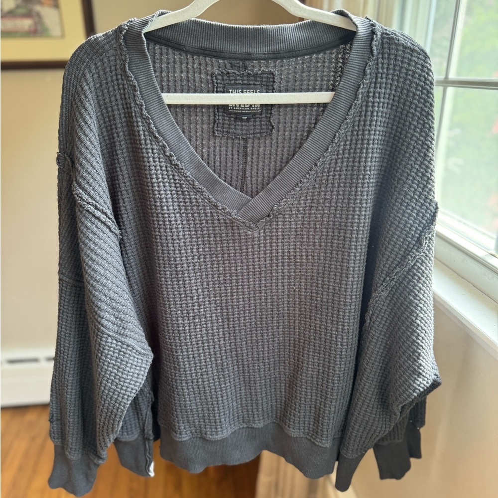 American Eagle Outfitters Women's Waffle Knit V-Neck Sweater in Charcoal Gray